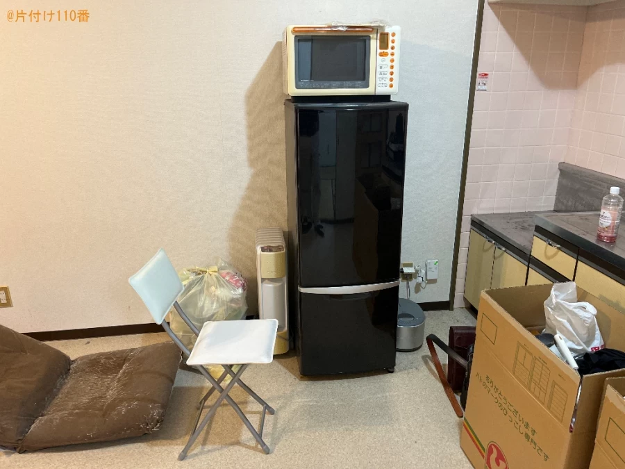 【大見八万市】マットレス付きダブルベッド、冷蔵庫、机等の回収