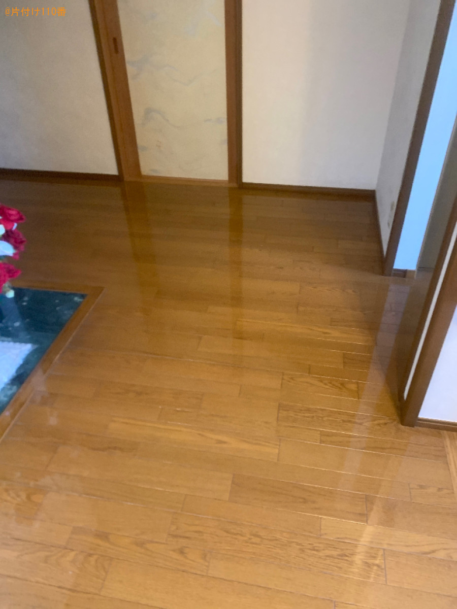 【福岡市東区】スーツケース、座布団、コンポ、本等の回収・処分