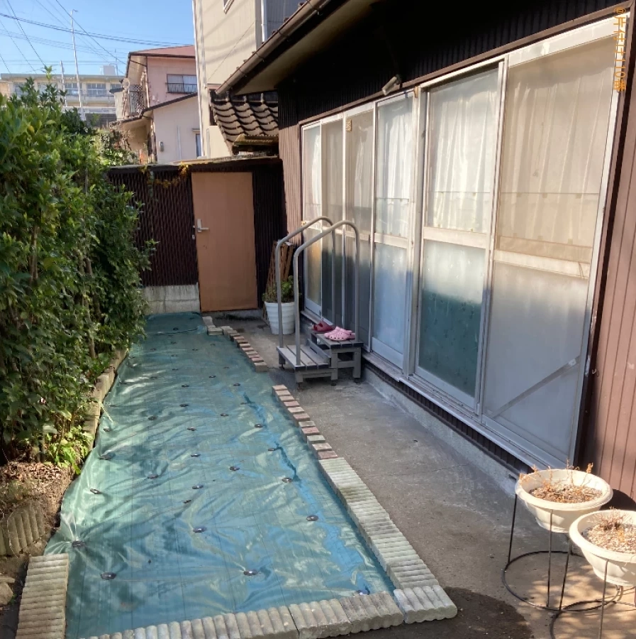 【大分市高城西町】鉢植え、机、自転車等と回収と草刈り、木の伐採