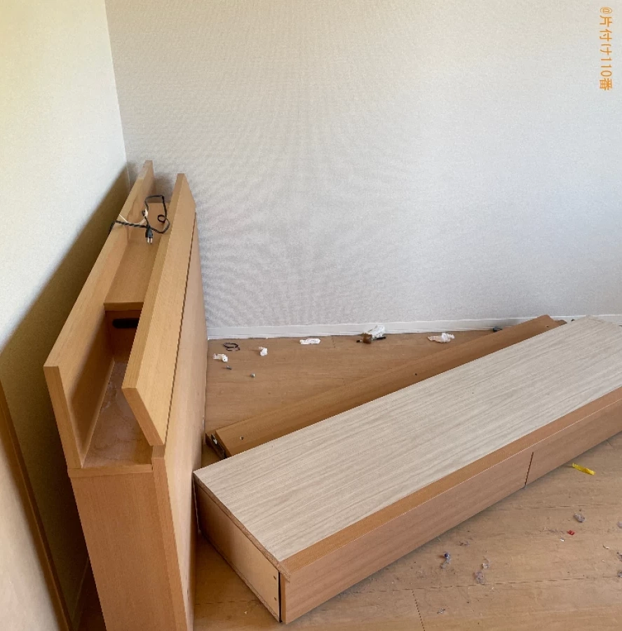 【亀岡市安町】クイーンベッド、カーペット、カラーボックス等の回収