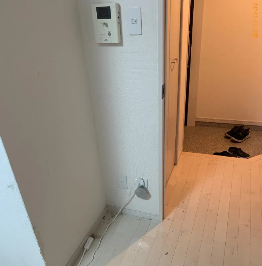 【福岡市中央区】二人掛けソファー、PCモニタ、PCデスク等の回収