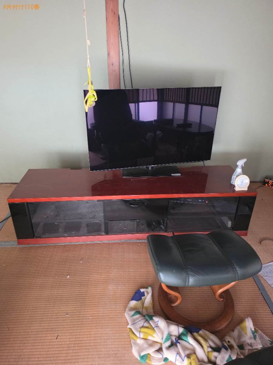 【北九州市八幡東区】婚礼タンス、食器棚、テレビ台、椅子等の回収