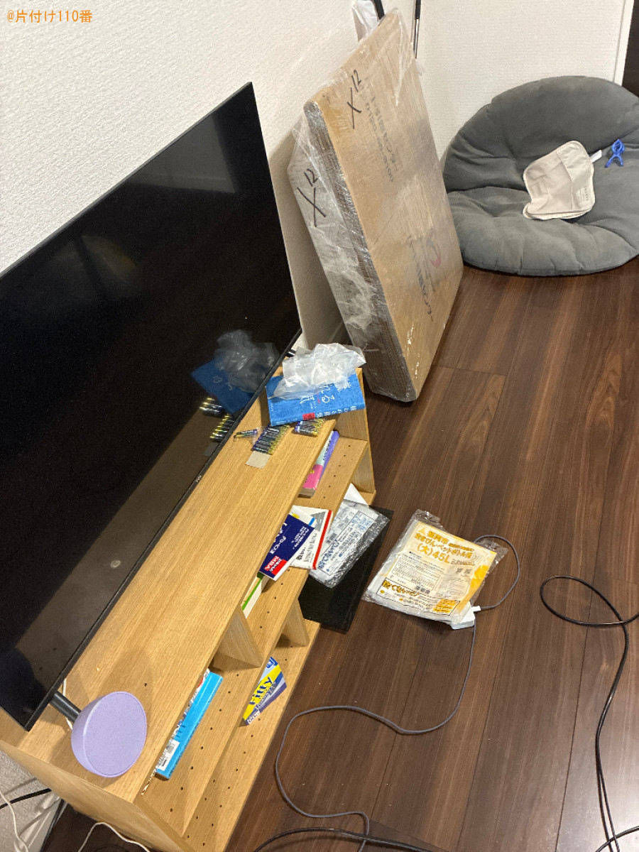 【福岡市中央区】マットレス付きシングルベッド、テレビ台等の回収