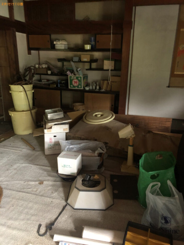 【吾川郡いの町】業務用ロッカー、カラーボックス、学習机等の回収