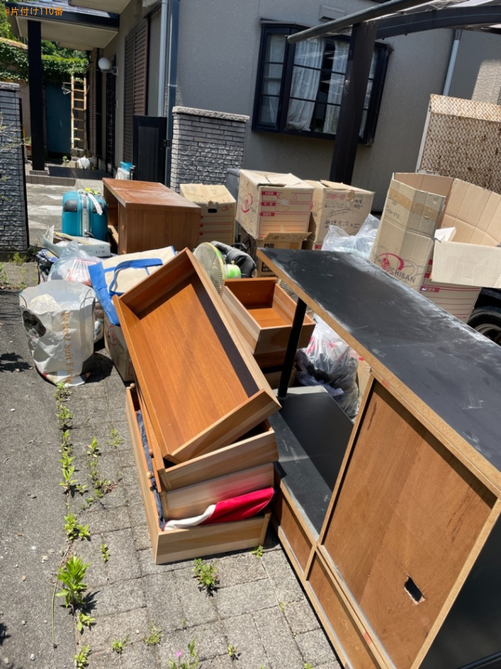 【牧之原市】部屋の片付け作業と不用品の回収・処分ご依頼