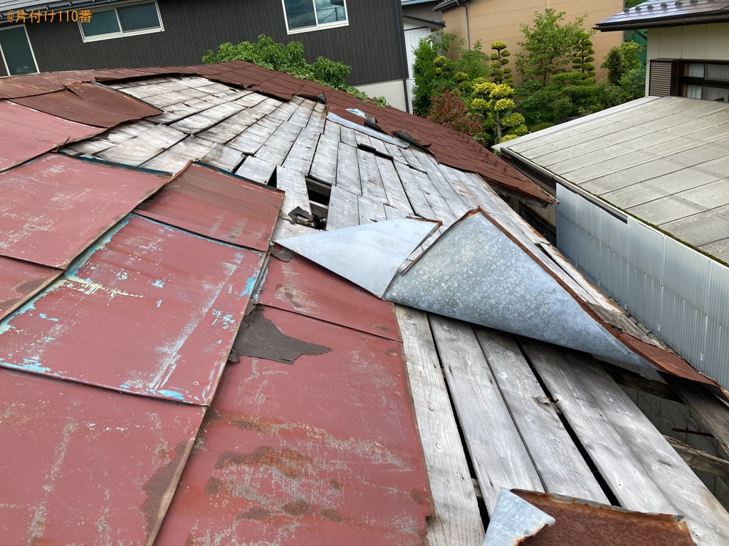 【一関市磐井町】トタン屋根の飛散防止作業、草木の伐採作業ご依頼