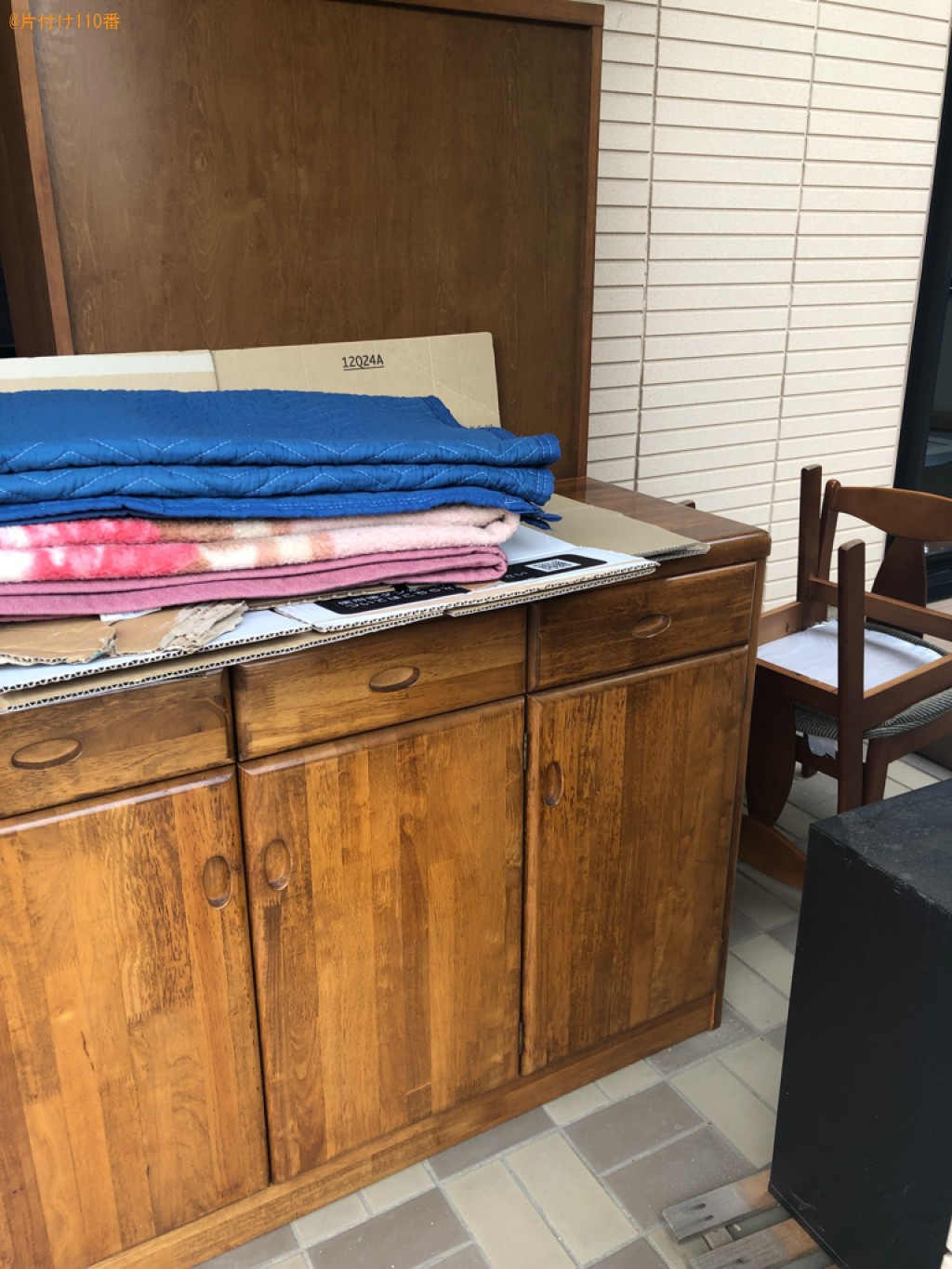 【鳥栖市村田町】ローボード、四人用ダイニングテーブル等の回収