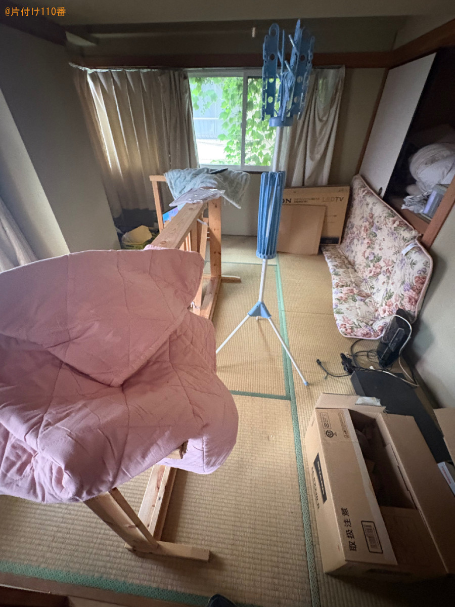 【新宿区原町】ベッド、寝具、テーブル、椅子、絨毯、小物等の回収