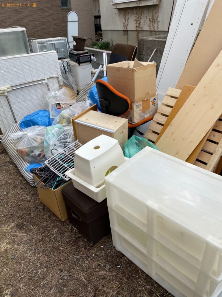 【弘前市文京町】冷蔵庫、洗濯機、こたつ、学習机、物干し竿等の回収