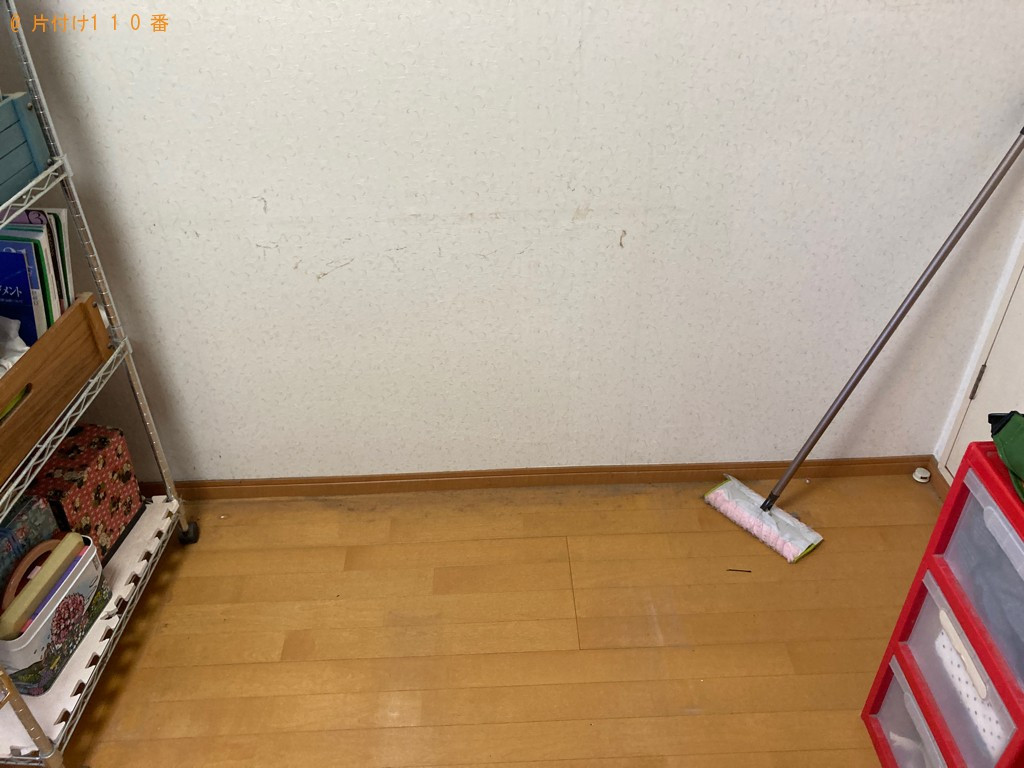 【鹿児島市鴨池新町】学習机、椅子、ロールカーテン、ラックの回収
