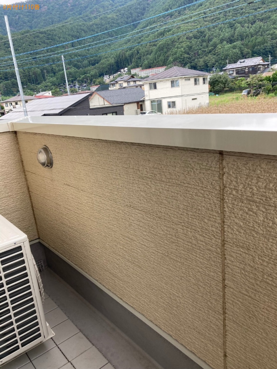 【南都留郡富士河口湖町】カーペット等の回収とベランダクリーニング