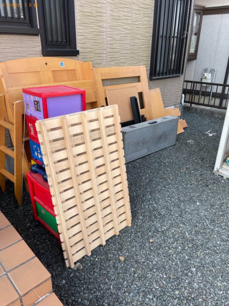 【浜松市北区】マットレス付き二段ベッド、椅子、収納ケース等の回収