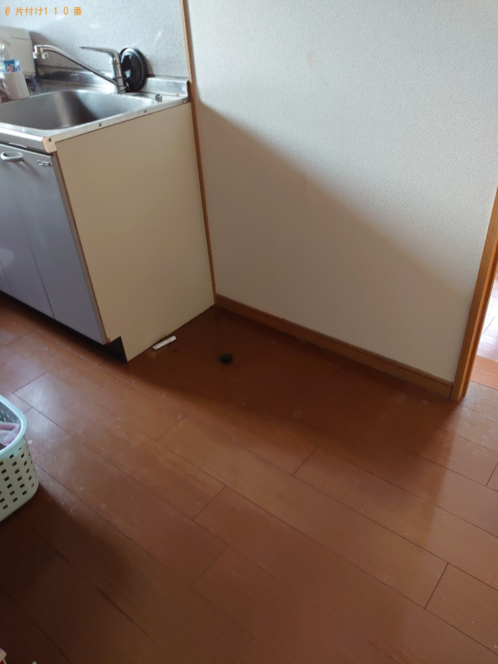 【松山市清水町】シングルベッド、カラーボックス、布団等の回収