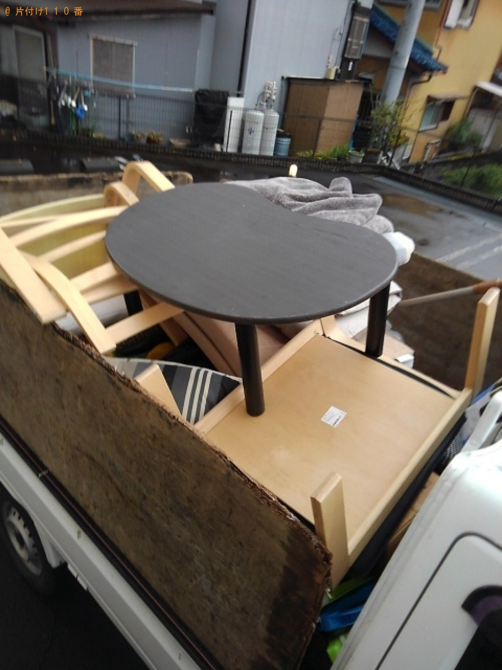 【富士宮市】カーペット、一人掛けソファー、ローテーブル等の回収