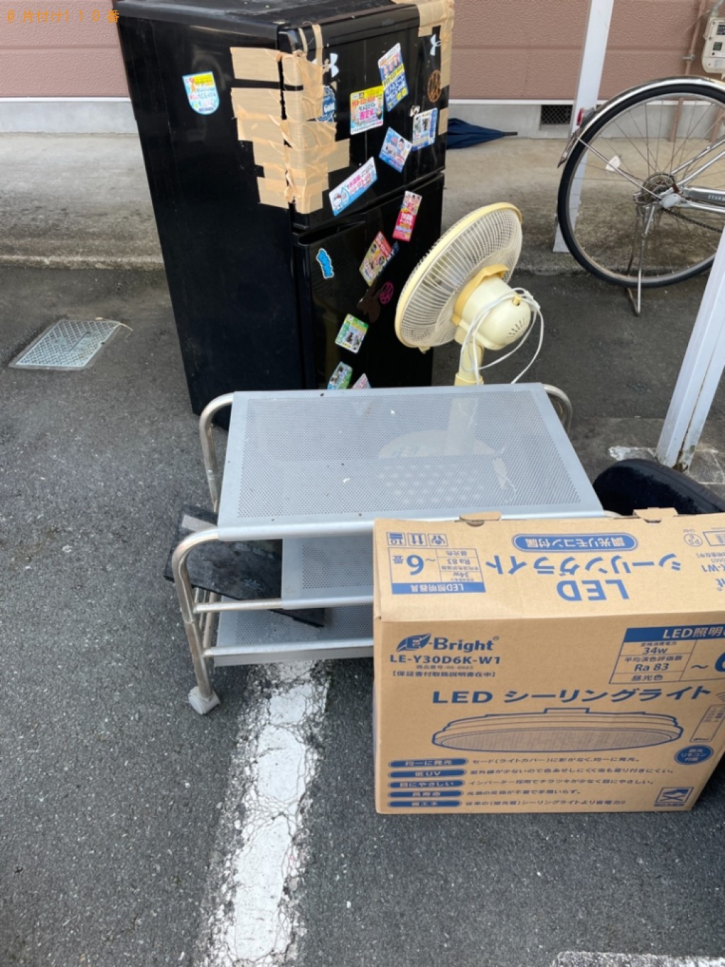 【浜松市中区】テレビ台、テレビ台、椅子、扇風機等の回収・処分