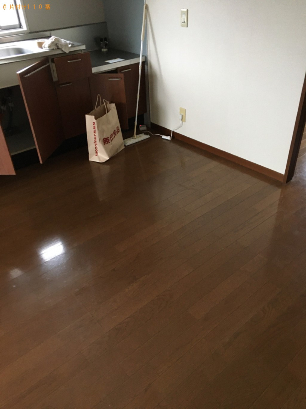 【大垣市中川町】2人用ダイニングテーブル、食器棚、ラック等の回収
