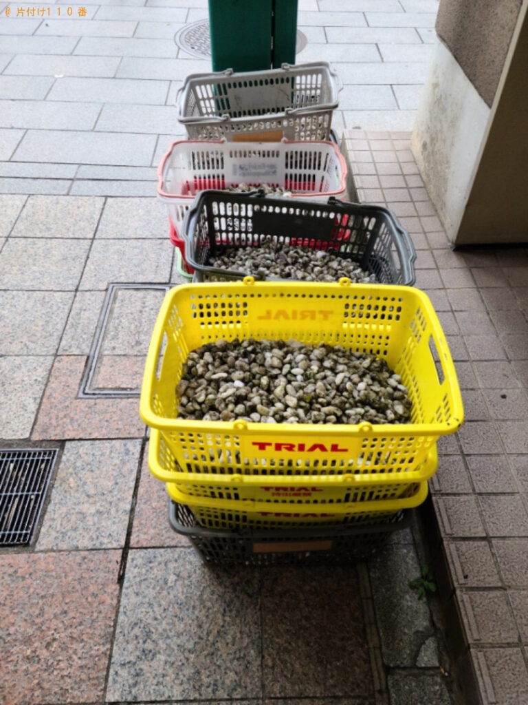 【北九州市小倉北区】店舗中庭に敷いてある玉砂利の回収・処分ご依頼