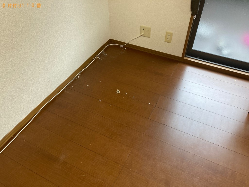 【鹿児島市魚見町】三人掛けソファー、食器棚、電子レンジ等の回収