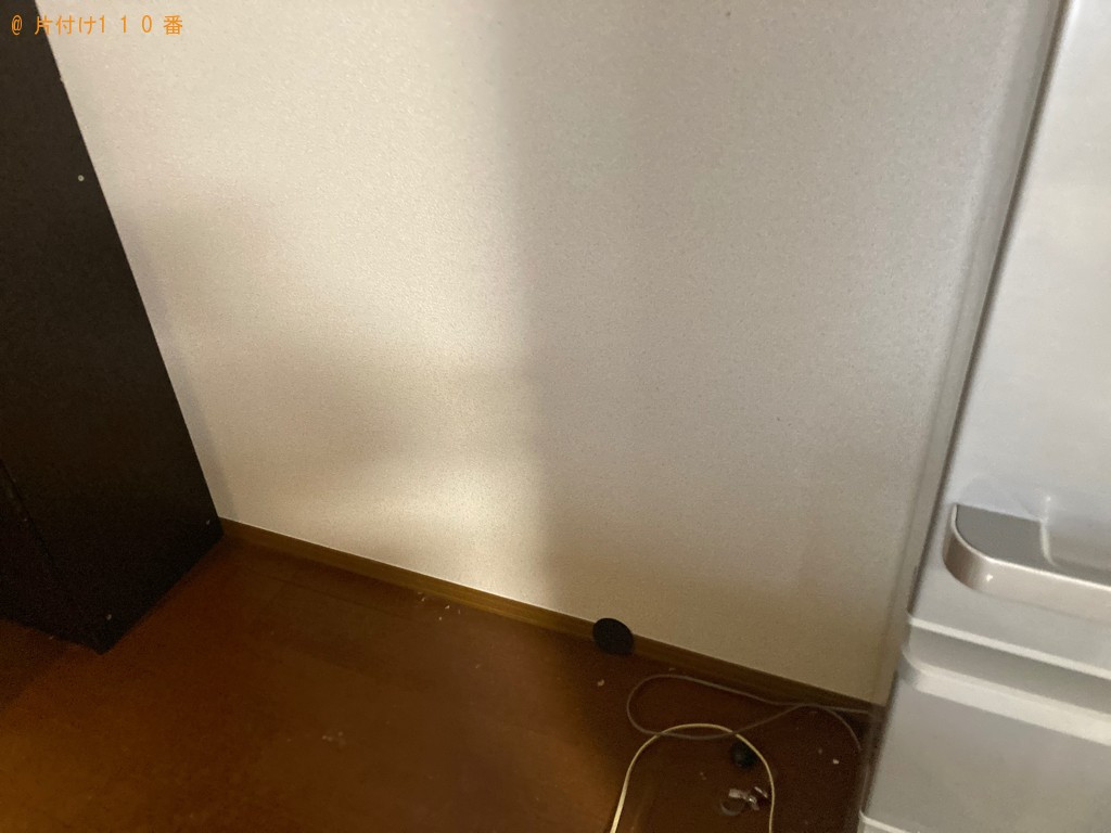 【鹿児島市魚見町】三人掛けソファー、食器棚、電子レンジ等の回収