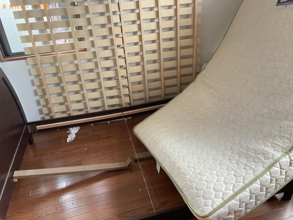 【鹿児島市魚見町】三人掛けソファー、食器棚、電子レンジ等の回収